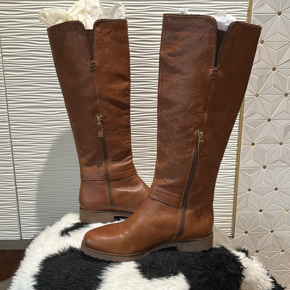 Franco Sarto new Corinne boot. Brownish auburn distressed leather 8.5